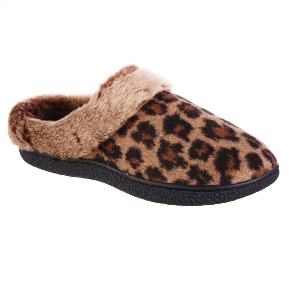 Memory foam leopard sleepers